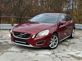 Volvo V60 I Summum Universalas 2011