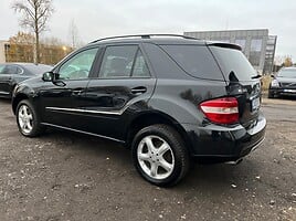 Mercedes-Benz ML 320 2005 г Внедорожник / Кроссовер