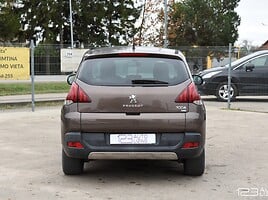 Peugeot 3008 2013 y Off-road / Crossover