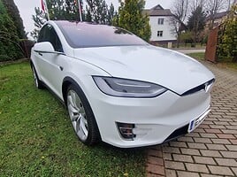 Tesla Model X 2016 m Visureigis / Krosoveris