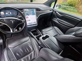 Tesla Model X 2016 m Visureigis / Krosoveris