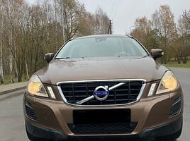 Volvo XC60 2011 y Off-road / Crossover