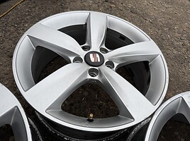 Seat Siunciam, 7J ET39 light alloy R17 rims