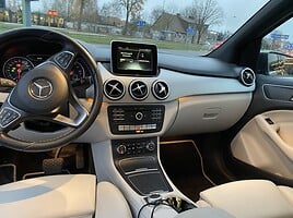 Mercedes-Benz B 220 2017 y Hatchback