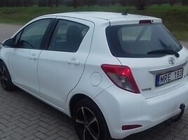 Toyota Yaris 2013 y Hatchback