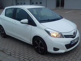 Toyota Yaris 2013 y Hatchback