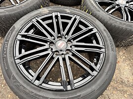 Seat Siunciam, 8J ET48 light alloy R18 rims