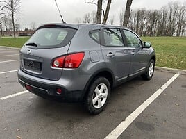 Nissan Qashqai 2008 г Внедорожник / Кроссовер