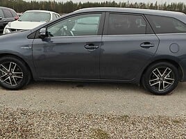 Toyota Auris 2014 m Universalas