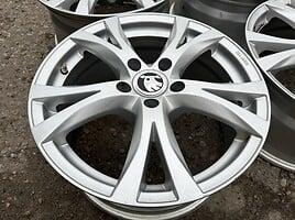 Skoda Siunciam, 8J ET45 light alloy R17 rims