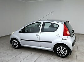 Peugeot 107 2006 y Hatchback