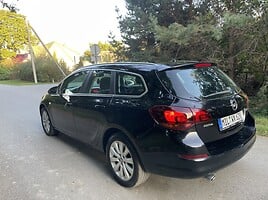 Opel Astra J 2011 y