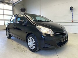 Toyota Yaris 2013 г Хэтчбек