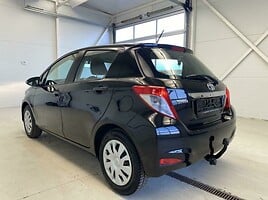 Toyota Yaris 2013 г Хэтчбек