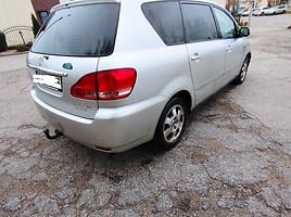 Toyota Avensis Verso 2003 г Минивэн