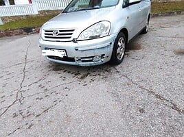 Toyota Avensis Verso 2003 г Минивэн