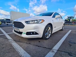 Ford Fusion II 2016 y