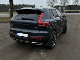 Volvo XC40 2019 y Off-road / Crossover