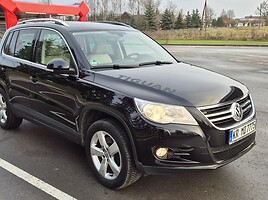 Volkswagen Tiguan 2008 г Внедорожник / Кроссовер