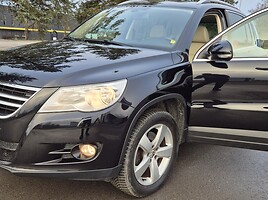 Volkswagen Tiguan 2008 г Внедорожник / Кроссовер