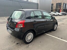 Toyota Yaris II 2006 г