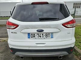 Ford Kuga 2013 y Off-road / Crossover