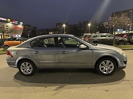 Opel Astra 2008 y Sedan