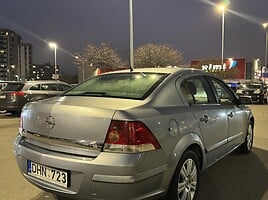 Opel Astra 2008 y Sedan