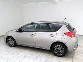 Toyota Auris D-4D 2013 г