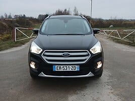 Ford Kuga 2017 г Внедорожник / Кроссовер