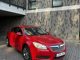 Opel Insignia 2010 y Sedan