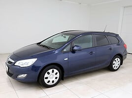 Opel Astra 2011 г Универсал