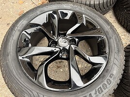 Toyota Siunciam, 6.5J ET40 light alloy R16 rims