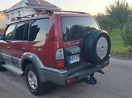 Toyota Land Cruiser 2000 y Off-road / Crossover