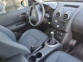 Nissan Qashqai 2008 г Внедорожник / Кроссовер