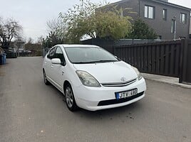 Toyota Prius 2006 г Хэтчбек