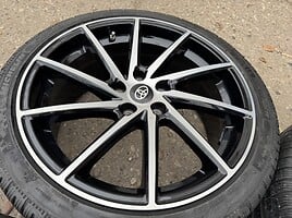 Toyota Siunciam, 8.5J ET54 light alloy R19 rims