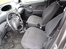 Toyota Yaris Verso 2004 m Vienatūris