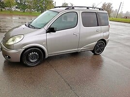 Toyota Yaris Verso 2004 m Vienatūris