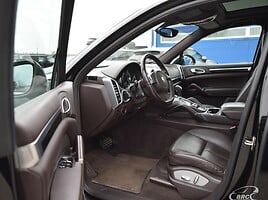 Porsche Cayenne A/T 2010 г