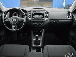 Volkswagen Tiguan FWD M/T 2011 m