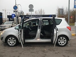 Opel Meriva 2011 y Hatchback