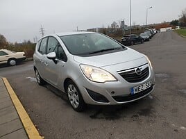 Opel Meriva 2011 y Hatchback