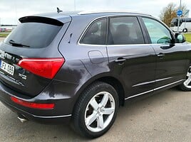 Audi Q5 2010 y Off-road / Crossover