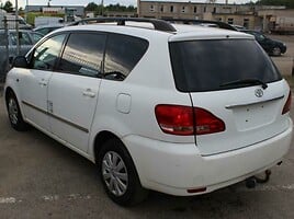 Toyota Avensis Verso 2001 y Van