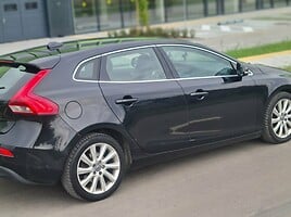 Volvo V40 2013 г Хэтчбек