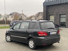 Toyota Avensis Verso 2003 m Vienatūris