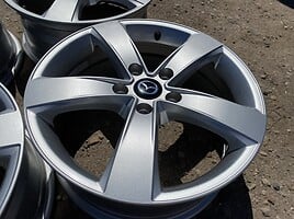 Mazda Siunciam, 7J ET50 light alloy R17 rims