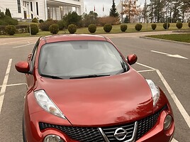 Nissan Juke 2011 г Внедорожник / Кроссовер