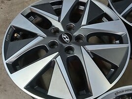 Hyundai light alloy R18 rims